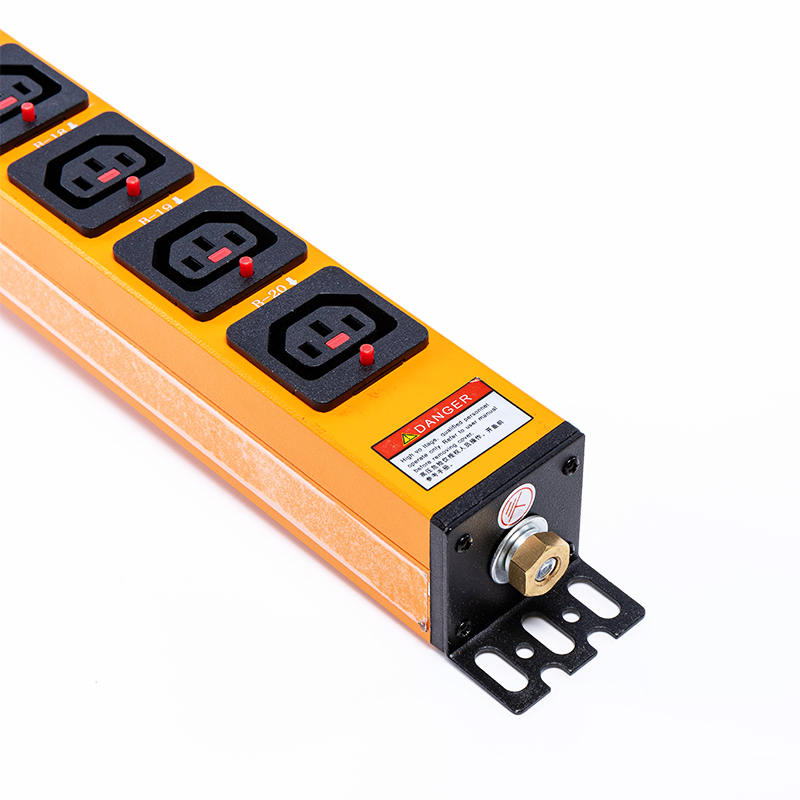 20 uttag IEC C13 IEC C19 låsbara uttag 1U Hot swappable Indicator Vertical RS485 Metered Rack PDU