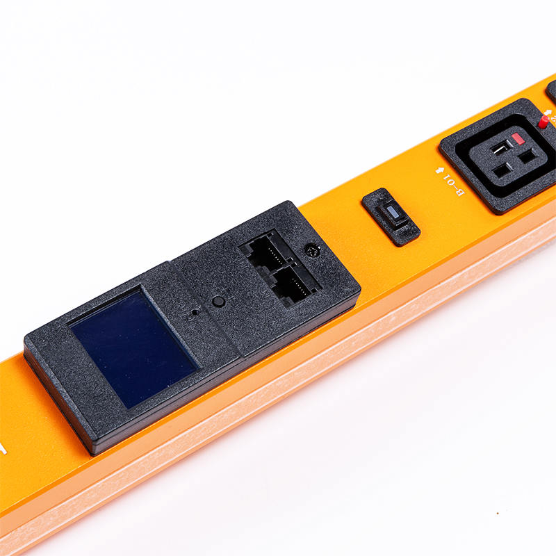 20 uttag IEC C13 IEC C19 låsbara uttag 1U Hot swappable Indicator Vertical RS485 Metered Rack PDU