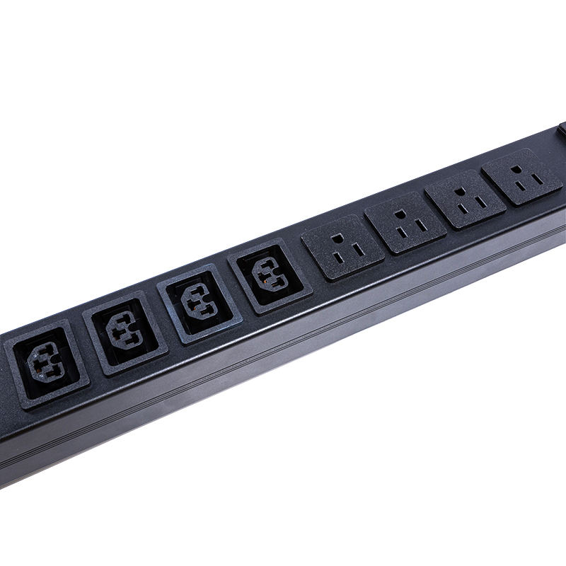 16 uttag IEC C13 C19 & US Sockets 1,5U vätskemagnetisk kretsbrytare Vertikal TCP/IP smart Rack PDU