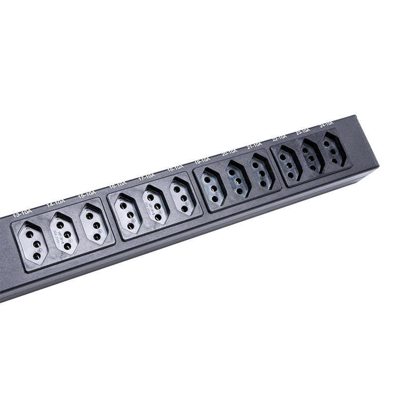 Brasilien uttag 24 uttag 1,5U flytande magnetisk kretsbrytare Vertikal TCP/IP smart Rack PDU