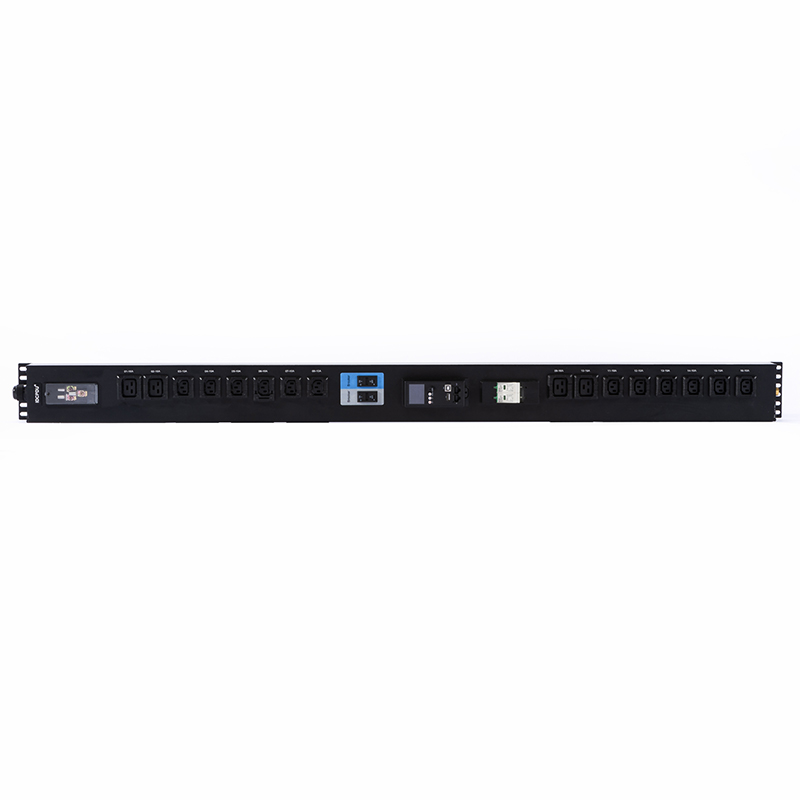 16 uttag IEC C13 IEC C19 Låsbart uttag Spänne utrustad 2,5U Hot Swappable Överspänningsskydd Vertikal Modbus-RTU RS485 mätt Rack PDU