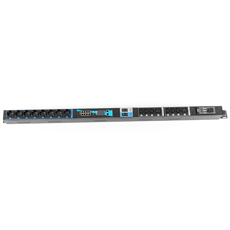 Hydraulisk magnetkrets 16-uttag Vertikal TCP/IP-sensor eco Smart Rack Pdu