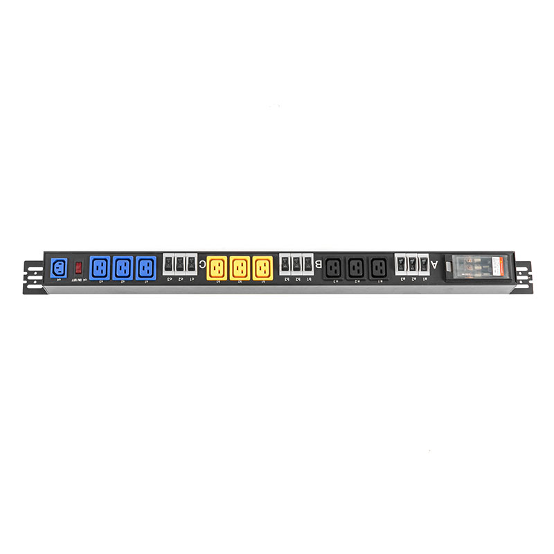 3-fas 10-uttag C13 C19 Vertikal Breaker Överbelastningsskydd Switched Rack Pdu