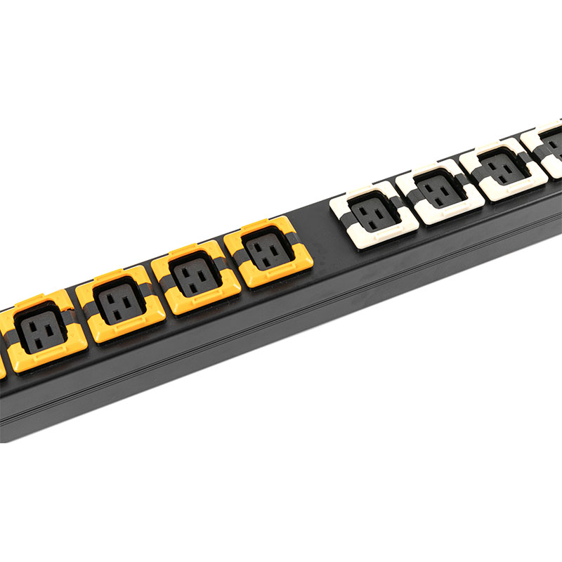 3-fas 18-uttag C19 Vertical Breaker Switched Rack Pdu