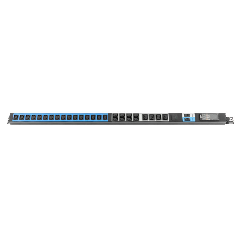 28-uttag C13 C19 Vertikal SPD Breaker Switched Rack Pdu